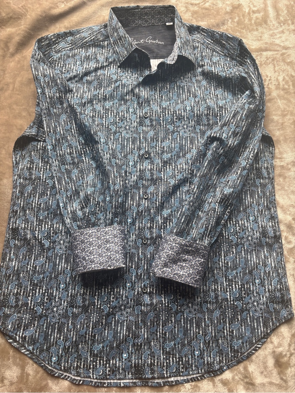 NWOT Robert Graham Blue and Black Paisley Button-Down Shirt